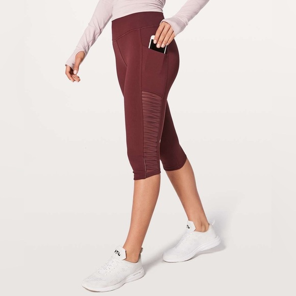 Lululemon Sharp Turns Crop 17” - Redwood - Size 2 (W6AMES) Capri Leggings‎ - Picture 1 of 15